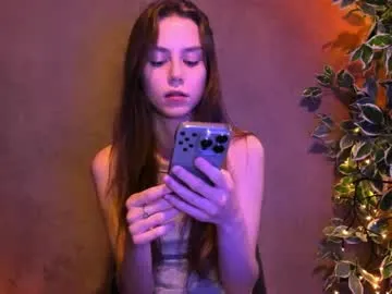 isauraangeletti – webcam model profile photo Image 18