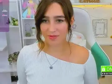 roouse – webcam model profile photo Image 10