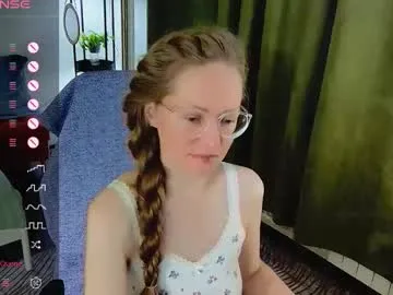 CHERYILx – webcam model profile photo Image 2