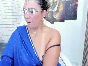 _lakshmi_hotx Image 13