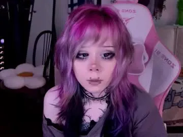 skinny_candy18 – webcam model profile photo Image 17