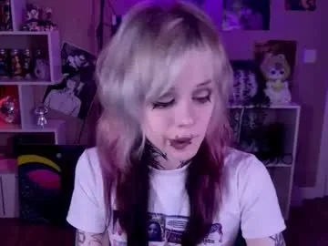 skinny_candy18 – webcam model profile photo Image 5