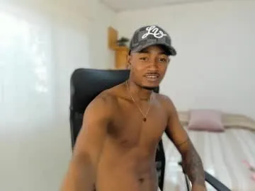 lioncluess – webcam model profile photo Image 16