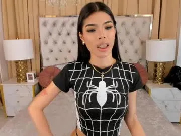 synne_glows – webcam model profile photo Image 16