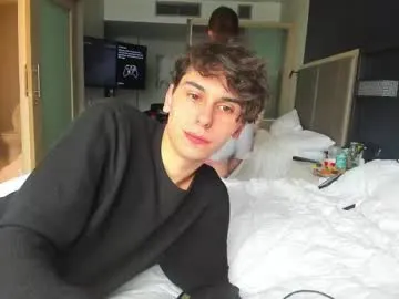 enchant_baby_ chat room preview Image 3