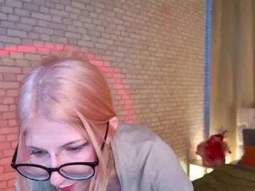 alicedews chat room preview