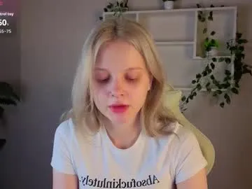 Shy_girl69 – webcam model profile photo Image 2