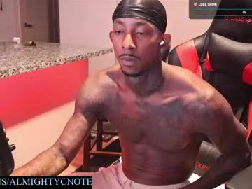 WitchAnnie – webcam model profile photo Image 4