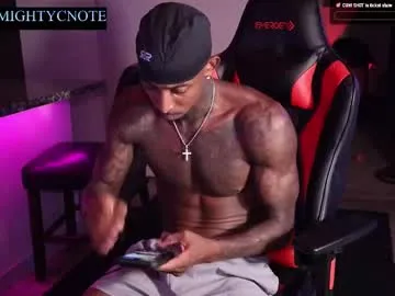 WitchAnnie – webcam model profile photo Image 7