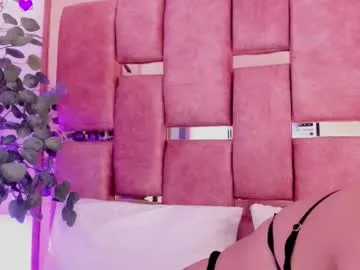 KikkaKink – webcam model profile photo Image 8