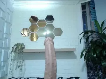 _Tomy08calderon – webcam model profile photo Image 3