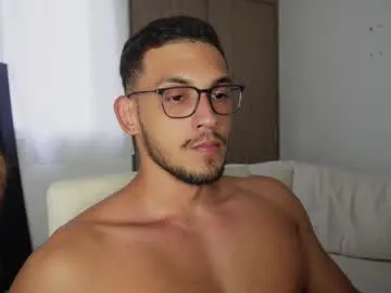 alexandjohntv – webcam model profile photo Image 5