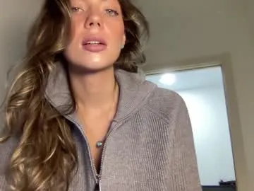 Charlotte_18 – webcam model profile photo Image 16