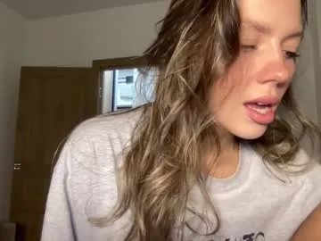 Charlotte_18 – webcam model profile photo Image 19