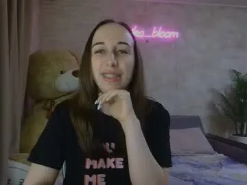 ShyQueen25 – webcam model profile photo Image 11