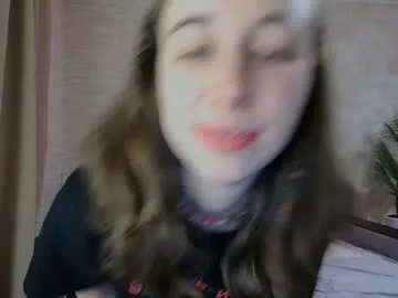 ShyQueen25 – webcam model profile photo Image 2