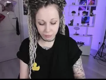 roouse – webcam model profile photo Image 14