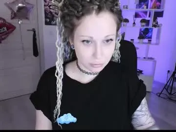 roouse – webcam model profile photo Image 15