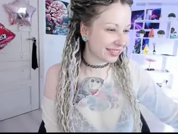 roouse – webcam model profile photo Image 6