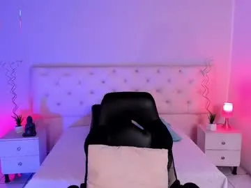 bisexualmilf – webcam model profile photo Image 12