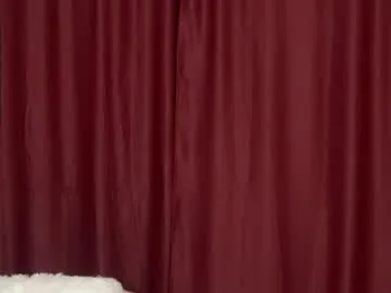 icecomet_ – webcam model profile photo Image 12