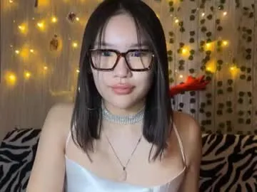 icecomet_ – webcam model profile photo Image 9