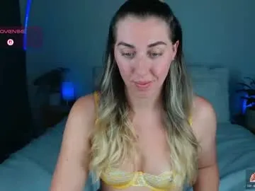 roouse – webcam model profile photo Image 5