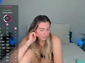 roouse – webcam model profile photo Image 6