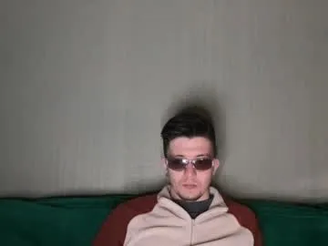 TwinksNextDoor – webcam model profile photo Image 11