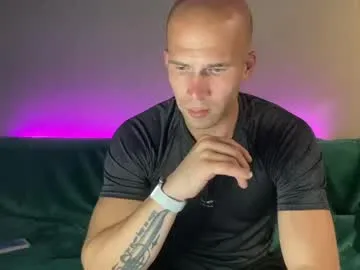 TwinksNextDoor – webcam model profile photo Image 13