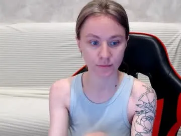 Janhvi- – webcam model profile photo Image 17