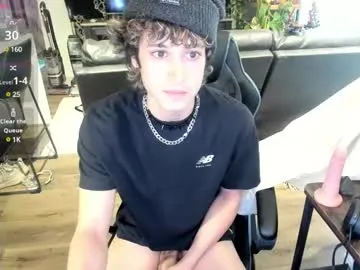 bashful4200 chat room preview