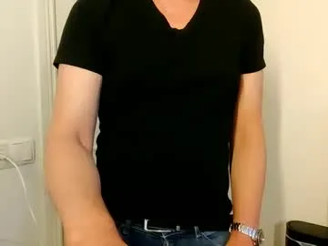 niuniuhenhuai2025 – webcam model profile photo Image 4