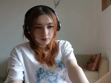 _lollyshy_ – webcam model profile photo Image 2