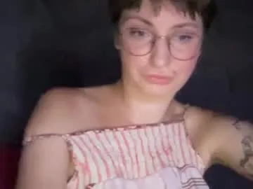 bisexualmilf – webcam model profile photo Image 3