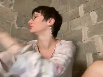 bisexualmilf – webcam model profile photo Image 7