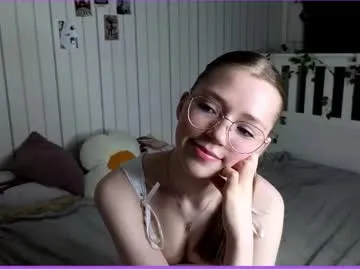 skinny_candy18 – webcam model profile photo Image 16