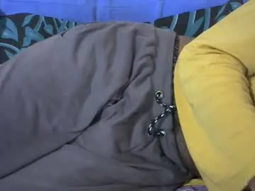 roouse – webcam model profile photo Image 3