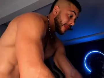 Derek_w – webcam model profile photo Image 5