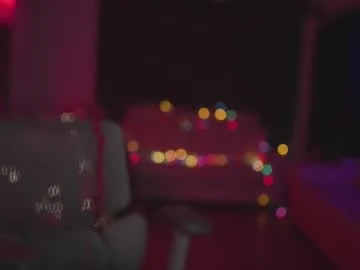 trishasafran chat room preview Image 4