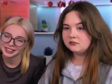 astridscheller – webcam model profile photo Image 13