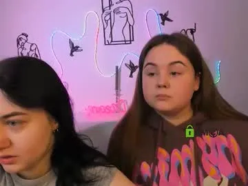 astridscheller – webcam model profile photo Image 8