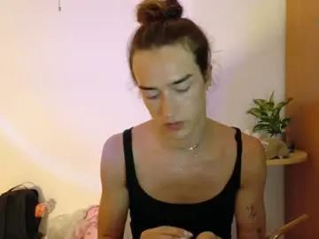 alexandjohntv – webcam model profile photo Image 9