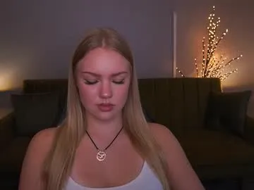 Nicoleevien – webcam model profile photo Image 10