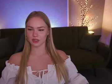 Nicoleevien – webcam model profile photo Image 13