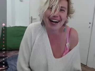 maybaybe chat room preview Image 17