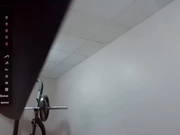 hihika – webcam model profile photo Image 4