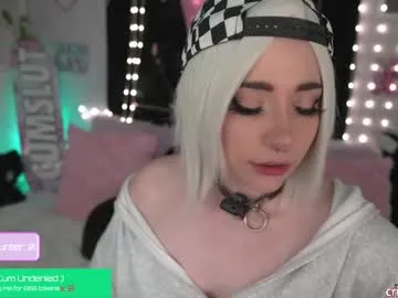 TwinksNextDoor – webcam model profile photo Image 2