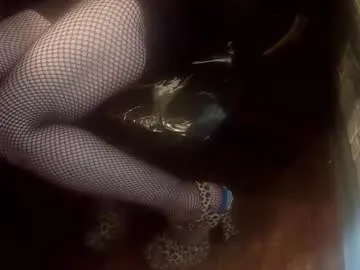 tinybun – webcam model profile photo Image 12