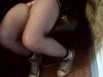 tinybun – webcam model profile photo Image 5